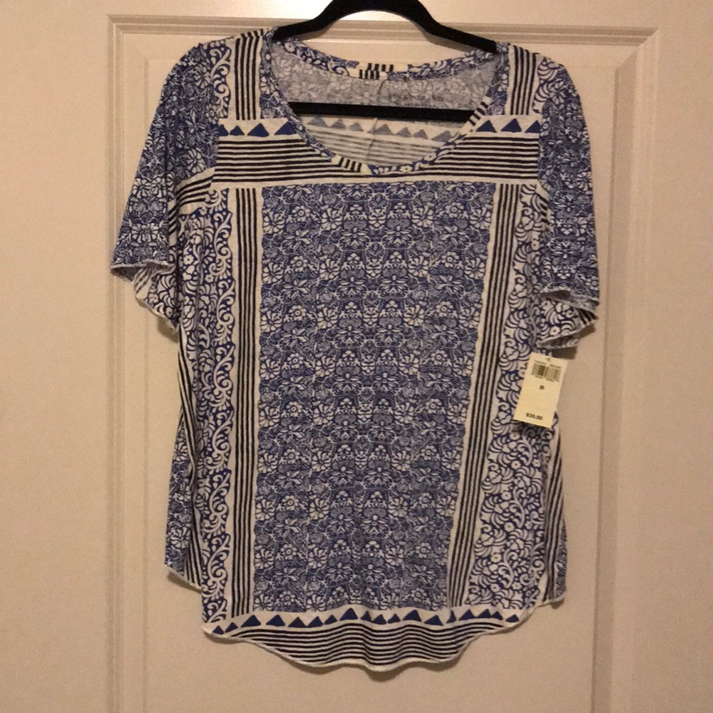 Lucky Brand short sleeve top flower pattern NWT